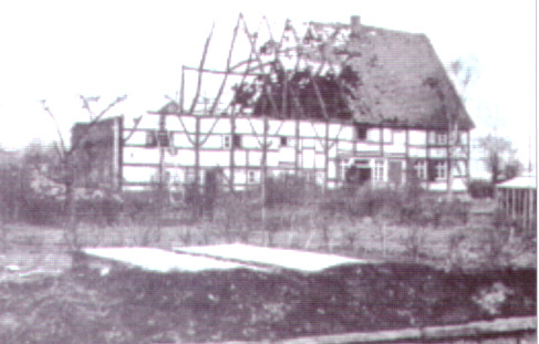 Der
          Ellinghof nach dem Brand vom 1. April 1929