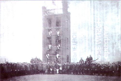 Feuerwehr
        am alten Steigerturm Heven 1926